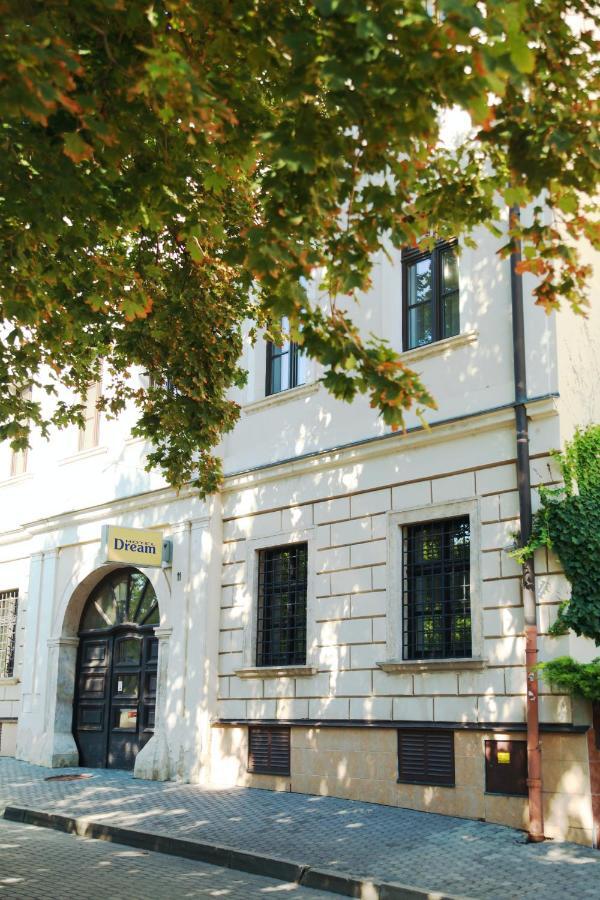 Hotel Dream Trnava Exterior foto